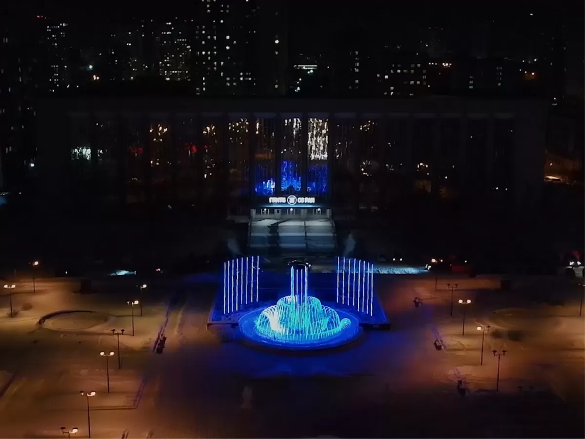 Светодиодный фонтан Площадь ГПНТБ